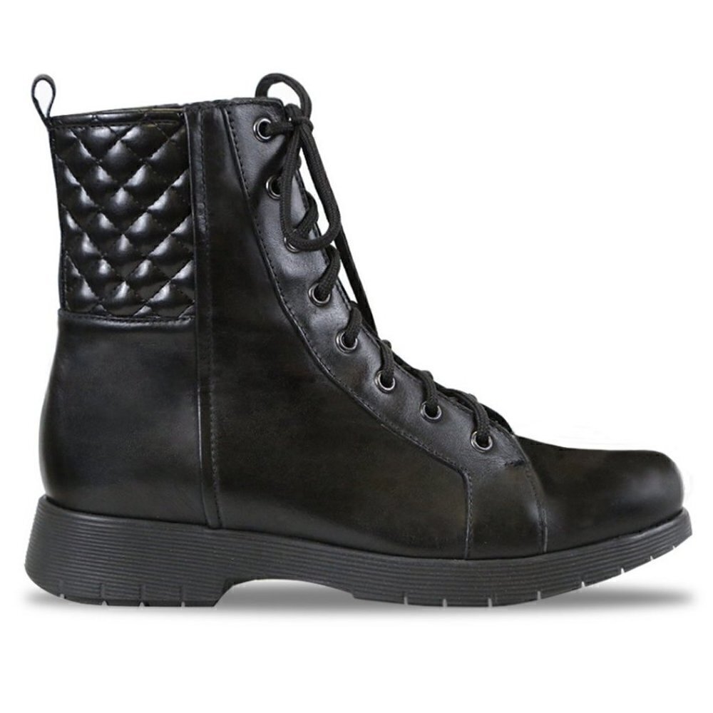 NEW Munro Women's Tessa Boot in Black Leather Size 8